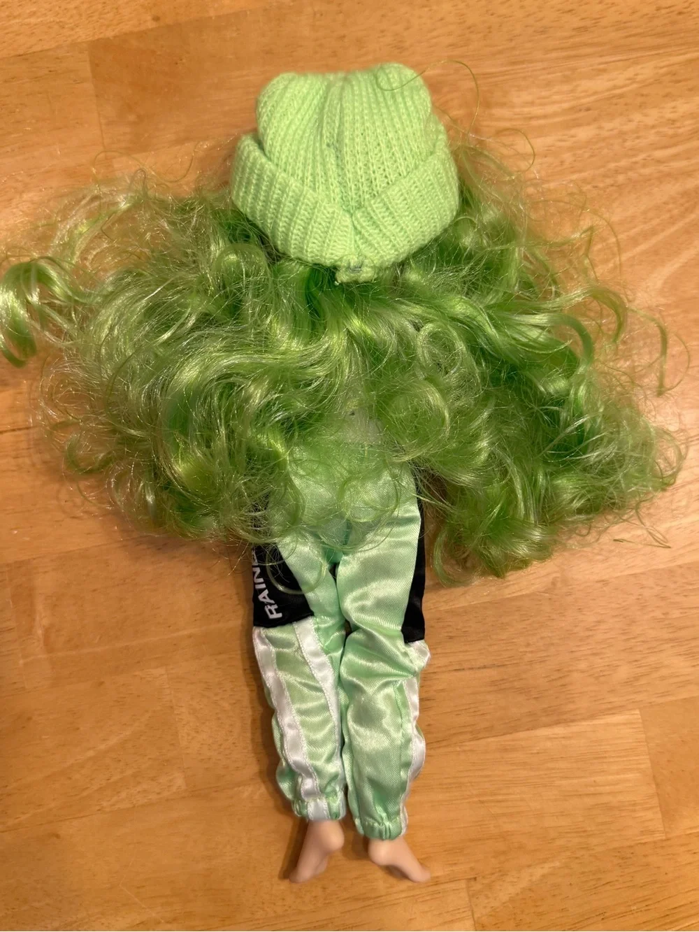 Rainbow high doll green little emerald